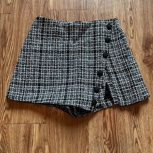NWT Do+Be black/white tweed skort